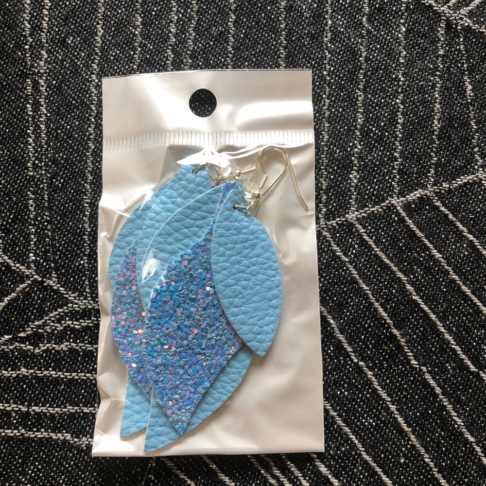 Leather earrings